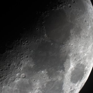 Mond Bild 2 - V500 T1-38s- median-2x schärfen -1x glätten.jpg