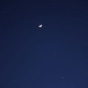Mond, Jupiter, Venus und irgendein Objekt