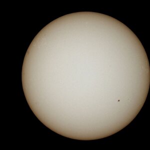 Sonne mit einem Fleck