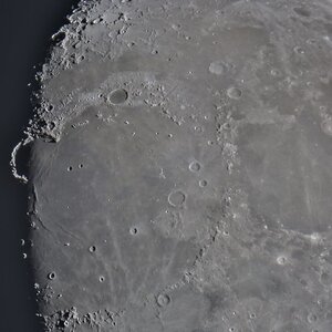 Mond mit goldenem Henkel am 20.4.13