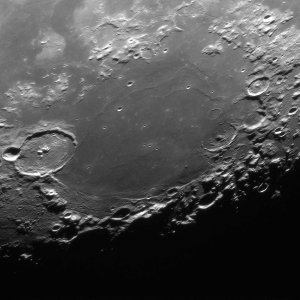 Moon_1.jpg