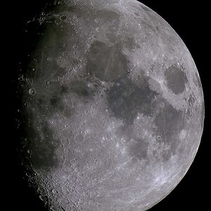 Mond vom 9.2.14 - Farbversion