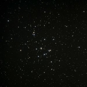 First Light: M44 mit Esprit APO 80/400