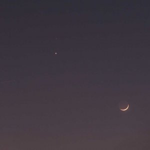 Mond,Venus Mars in der Abend Dämmerung,
