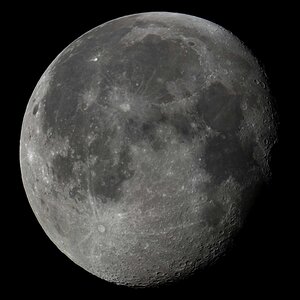 Mond am 03.08.2015 früh morgens