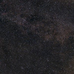 Weitfeld: Sadr, M27, Cirrusnebel