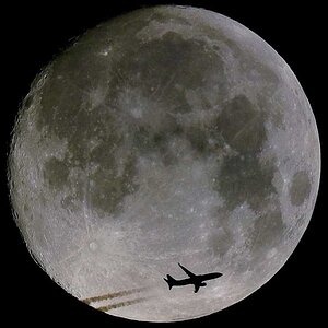 Mond mit Flugzeug