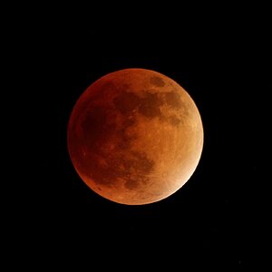 Spätes Foto der Mondfinsternis