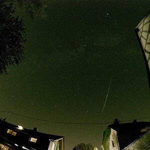 Milchstraße mit Meteor