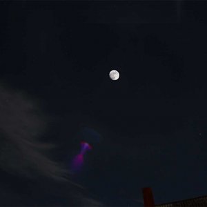 Mond mit Cirruswolken