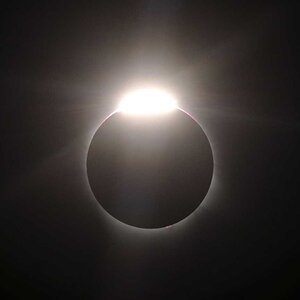Diamond_Ring_1000px.jpg