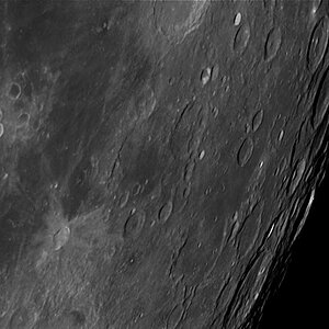 Moon_141700_1.jpg