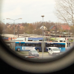 Flach liegend ohne Zusätze.png