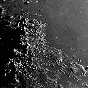 Auslauf des Apeninengebierges mit Mare Serenitatis