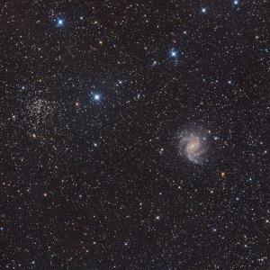 Feuerwerksgalaxie und NGC 6939