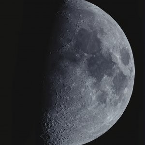 2021 02 20 Zunehmender Halbmond 2125LT.jpg