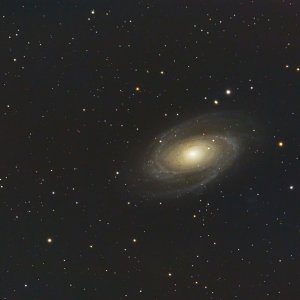 M81 mit LZOS 152 f/8 auf Canon 2000Da