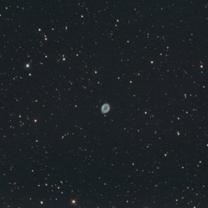 Messier 57 vor Vollmond