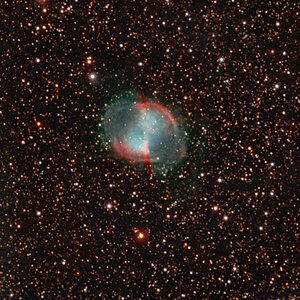 M27 vom Juni 2015; C9.25 bei 1525-1700mm; Canon 1100da; 18x16 min UHC + 10x11 min o. Filter + 200x10 sec für Kern; Norden = rechts; Osten = oben