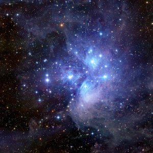 Plejaden (M45) in NIR, R, B