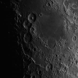 Mare Nectaris, Rupes Altai und Umgebung