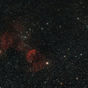 IC 443 und  2 offene Sternhaufen