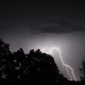 Blitz bei Nachtgewitter 2024