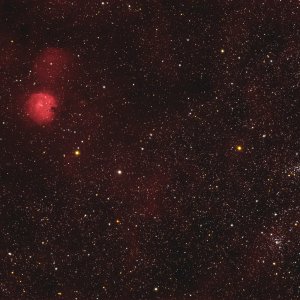 Dreifachsternhaufen mit Gasnebeln in der Cassiopeia