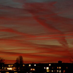 Merkur am rotem Abendhimmel