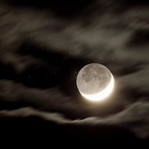 Mond bei den Plejaden - 01.04.2025