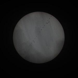 Transit ISS hinter den Wolken