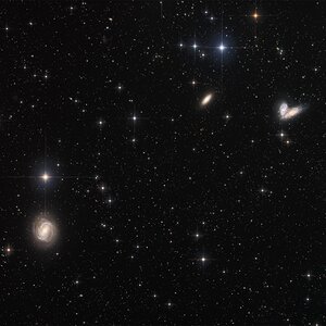 Messier 58 und die Siamesischen Zwillinge