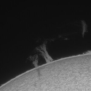 Sonnenrand mit großer Prtuberanz am 14. Juni gegeb 18 Uhr