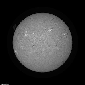 Die Sonne in der H-alpha Linie.