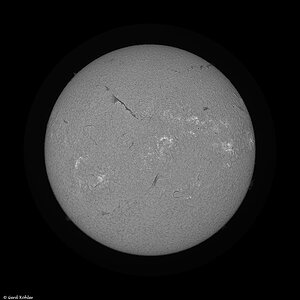 Die Sonne in der H-alpha Linie.