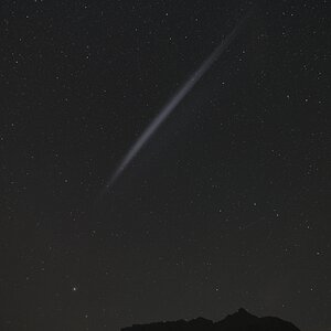 Keine Ahnung was hier durch den Himmel/Atmosphäre "geflogen" ist (Bild 2)