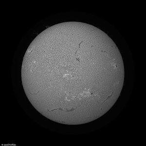 Die Sonne in der H-alpha Linie.