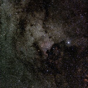 Rund um Deneb mit 100mm.JPG