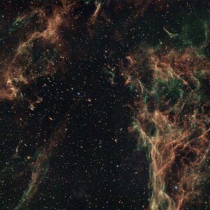 Veil_Nebula_Filamentfield_North_927_Fits_a_20s_ISO 1000_Antilla_Triband_SQM_19.4_Bortle_8-RGB-...jpg