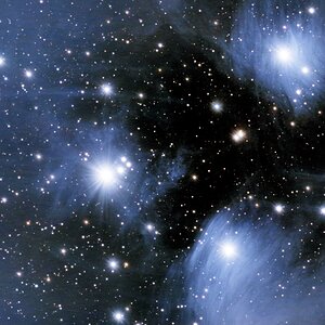 M45_2662_Fits_a_8s._ISO_500_UV_IR_Cut._SQM_19.6_Bortle_8-RGB-session_1-St Kopie.jpg
