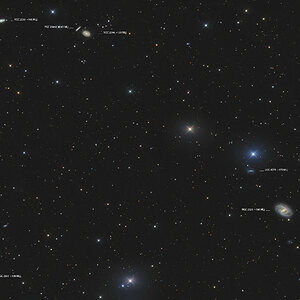 NGC 2523, NGC 2544 und weitere Galaxien