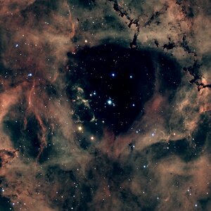 NGC_2237_104x30s_567x45s_ISO_500_Antila_Triband_SQM_18.9_Bortle_9-RGB-session_1-St Kopie.jpg