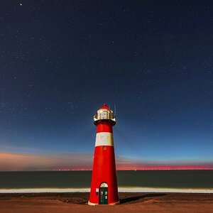 Leuchturm von Westkapelle unter Sternen (und Mondlicht)