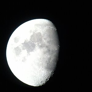 Mond_Handy_Mak127.jpg