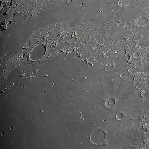 Plato - Mare Imbrium - Montes Alpes - Vallis Alpes am 26-04-26 um 21-19 MESZ mit SC10 + ASI 17...jpg