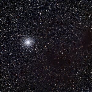 Messier 9 und Barnard 64