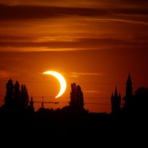 Sonnensichel-Untergang - SoFi 2026