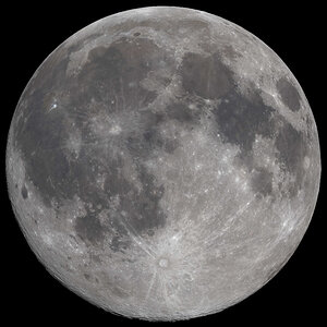 Fast-Vollmond mit westlicher Libration