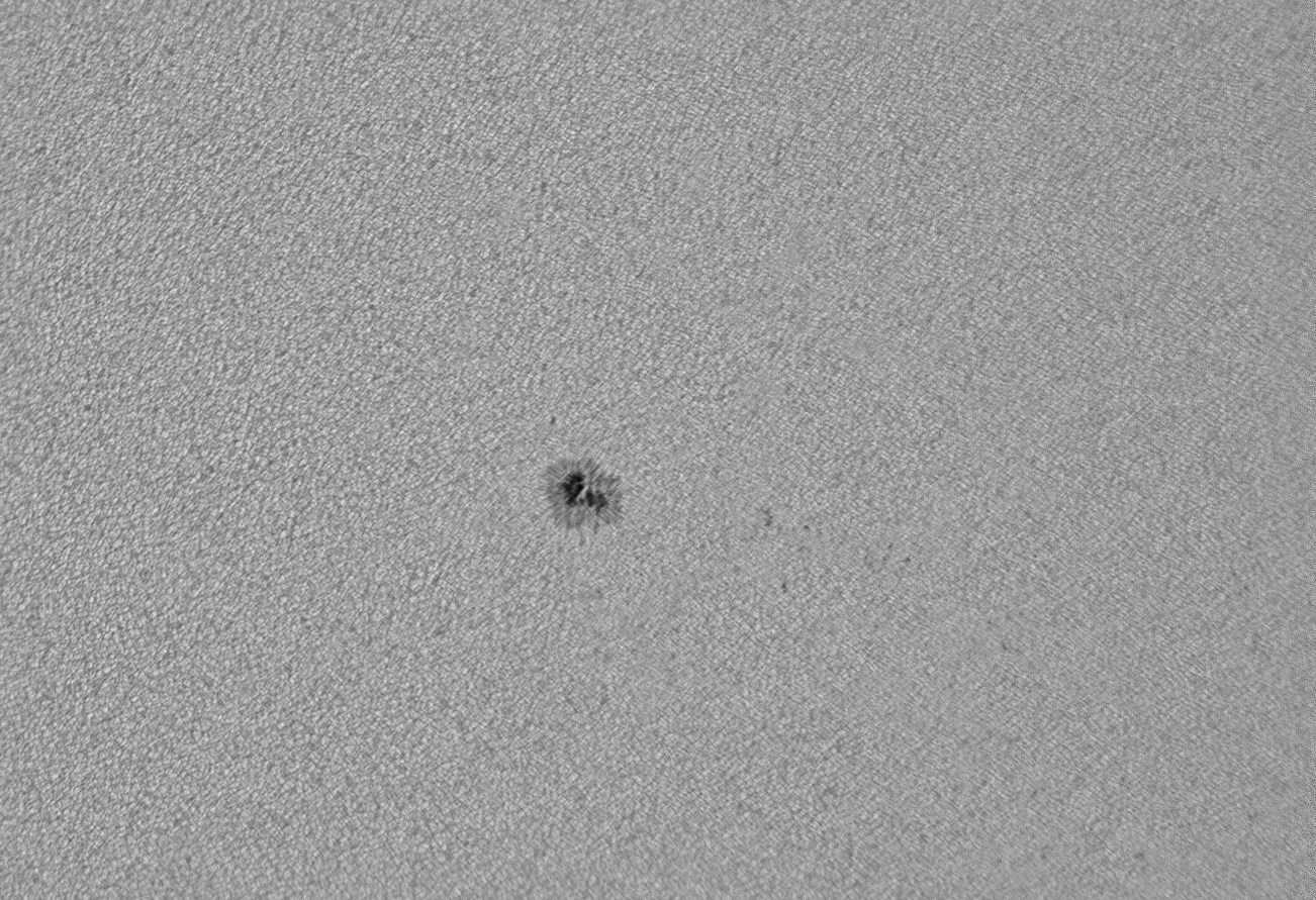 11_48_10_g3_ap733_processed_registax6_linked_wavelets_small_astronomiede.jpg