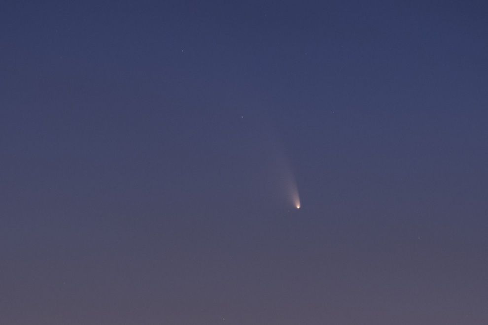 12x1s_ISO1600_200mm_2,8_NEX5_PanStarrs2011_ausschnitt.jpg